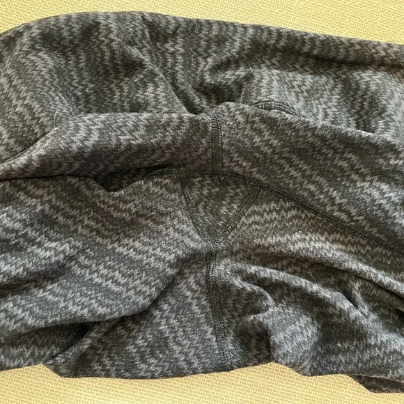 Lululemon Wunder Under Crop Capris Gray Size 6 - Picture 7 of 8